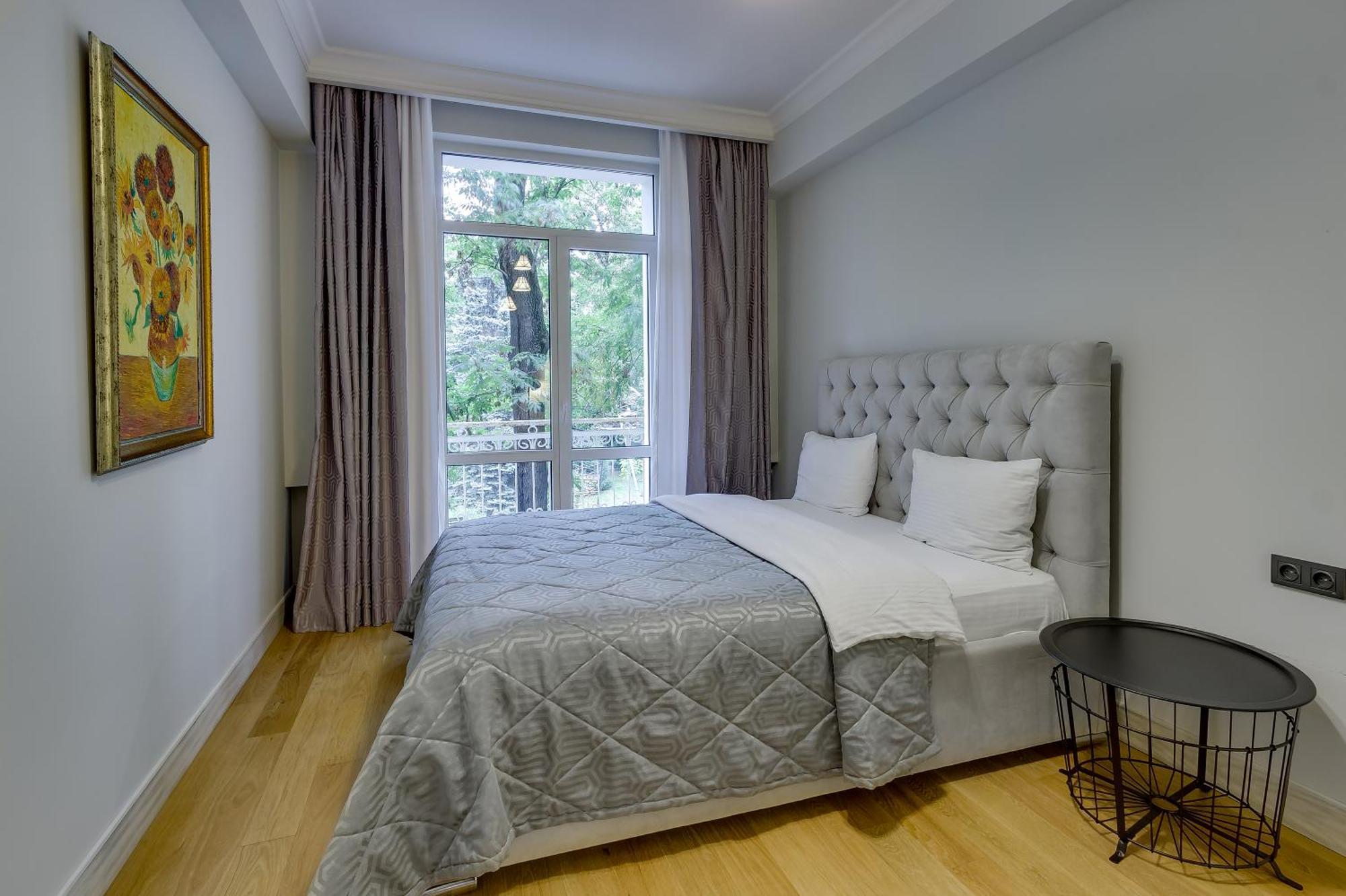 Opera Apartments Almaty Phòng bức ảnh